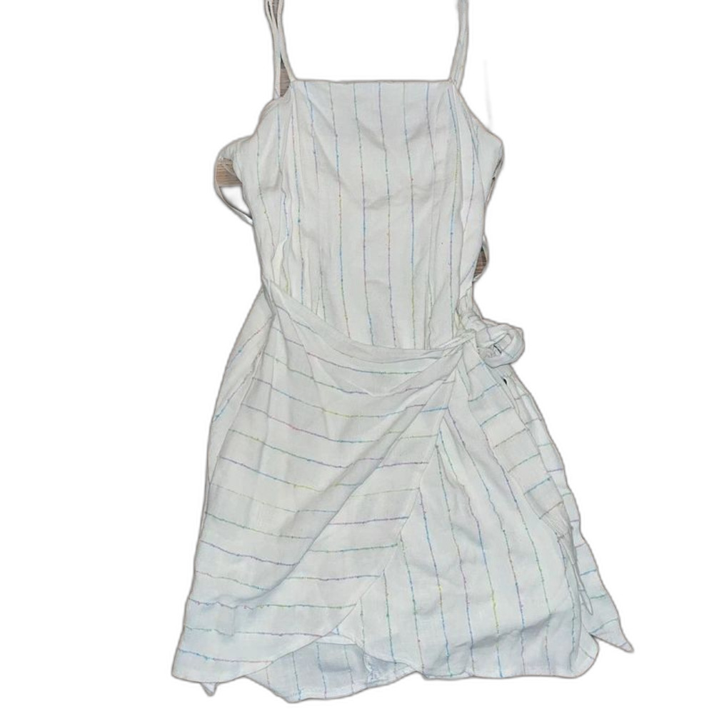 The impeccable pig linen wrap dress